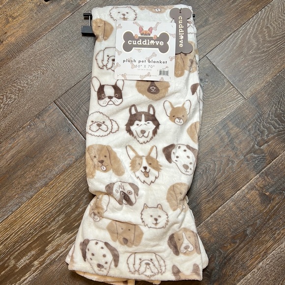 Cuddlove - 2/$75 - ‘Multiple Dog Breeds’ Plush throw. 50” x 70”. NWT. - Picture 2 of 4